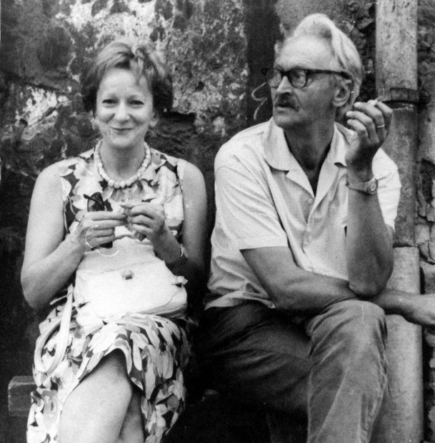 Wislawa Szymborska e Kornel Filipowicz, fotografia di Ewa Lipska presa da qui