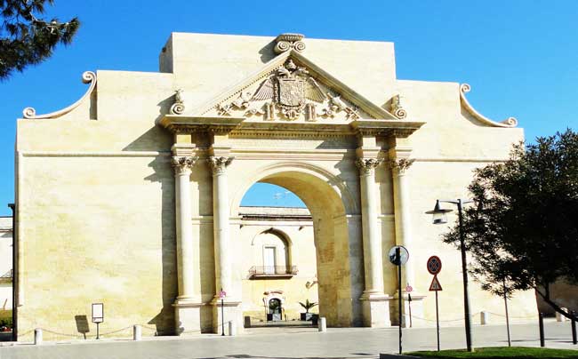 Lecce - porta Napoli